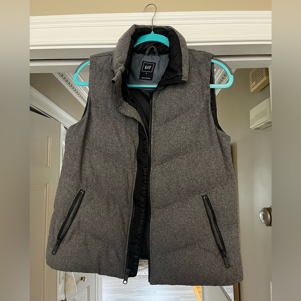 Gap vest size S